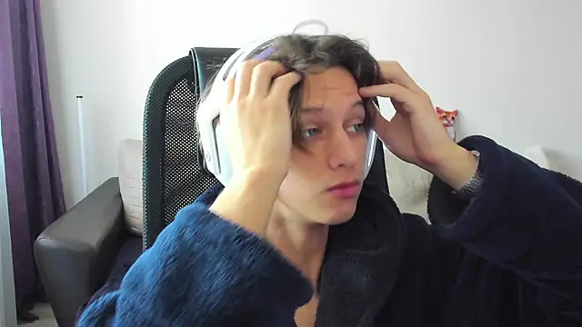 Ostin meow online show from 10-15-25, 07:41