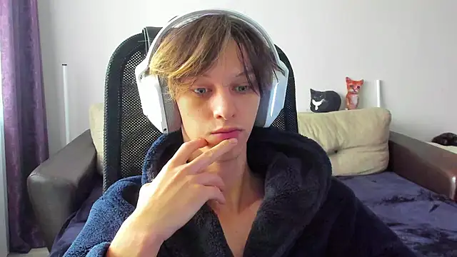 Ostin meow online show from 10-22-25, 06:35