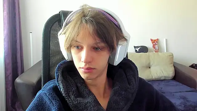 Ostin meow online show from 10-26-25, 06:19