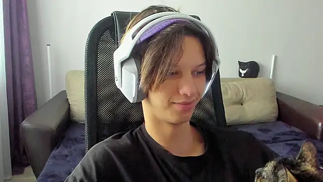 Ostin meow online show from 11-14-25, 06:34