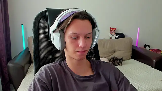 Ostin meow online show from 02-21-26, 10:16