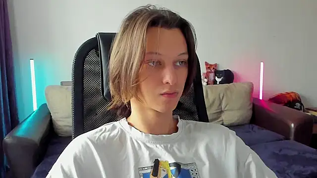 Ostin meow online show from 05-12-26, 08:22