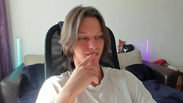 Ostin meow online show from 06-27-26, 11:15