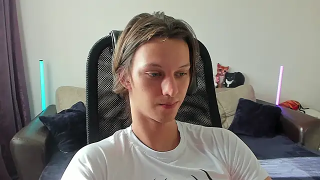 Ostin meow online show from 06-30-26, 12:17