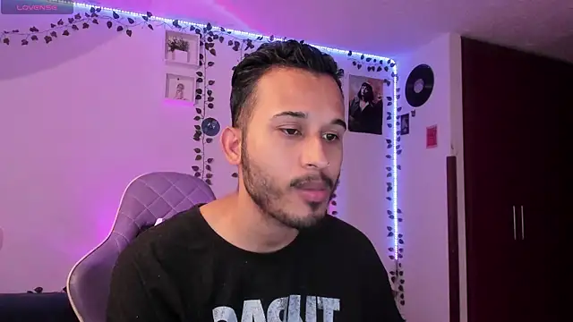 Raf brunette online show from 03-10-25, 11:42