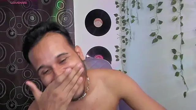 Raf brunette online show from 10-16-25, 11:22