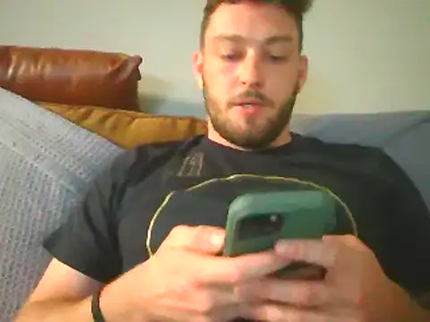 Snapshot of rickyslick123 chatting on 10-31-25, 05:19 rickyslick123 online show from 10-31-25, 05:19