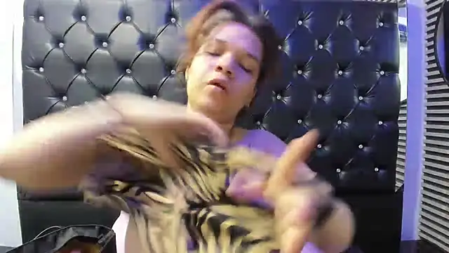 MelanyCarter18 online show from 12-17-25, 01:50