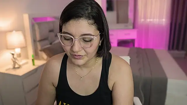 Camilaa bueno online show from 01-01-25, 08:58