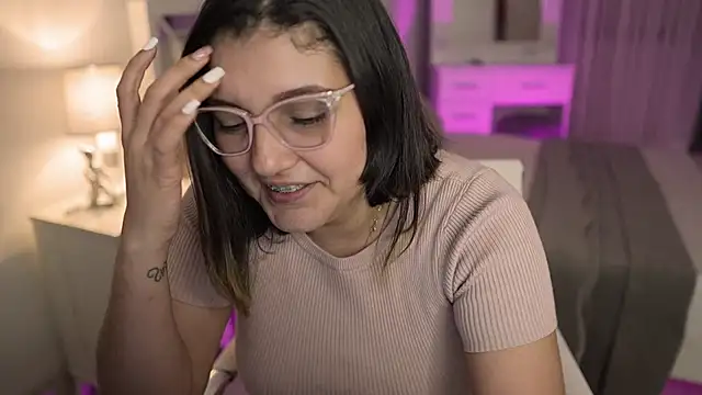 Camilaa bueno online show from 01-04-25, 04:23