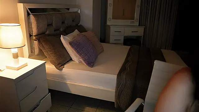 Camilaa bueno online show from 11-12-25, 11:36