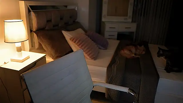 Camilaa bueno online show from 11-18-25, 11:37