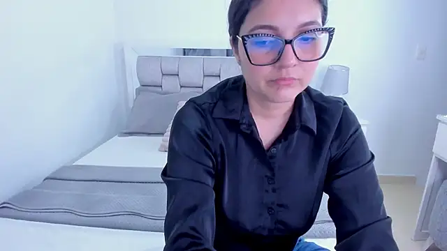 Camilaa bueno online show from 05-11-26, 11:57
