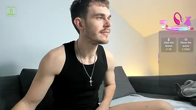 Perry Knight online show from 03-25-26, 06:19