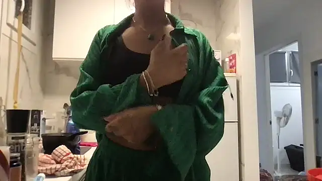 Snapshot of ScarlettMadii chatting on 12-03-24, 07:44 ScarlettMadii online show from 12-03-24, 07:44