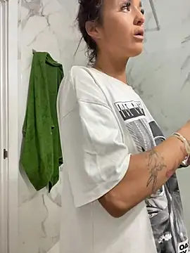 Snapshot of ScarlettMadii chatting on 12-08-24, 06:54 ScarlettMadii online show from 12-08-24, 06:54