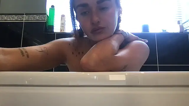 Snapshot of ScarlettMadii chatting on 02-27-25, 01:49 ScarlettMadii online show from 02-27-25, 01:49