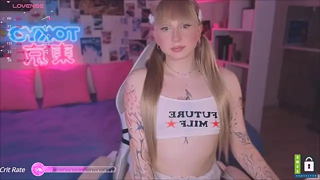 Snapshot of p1nkvenom chatting on 03-11-25, 06:41 p1nkvenom online show from 03-11-25, 06:41