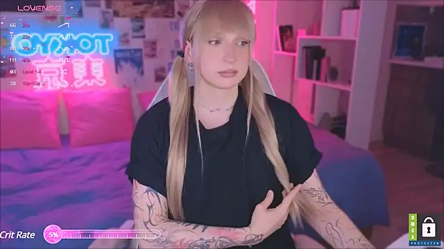 Snapshot of p1nkvenom chatting on 03-15-25, 06:32 p1nkvenom online show from 03-15-25, 06:32