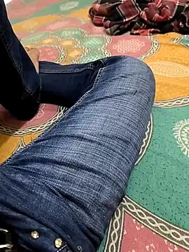 faaseel online show from 10-26-25, 03:51