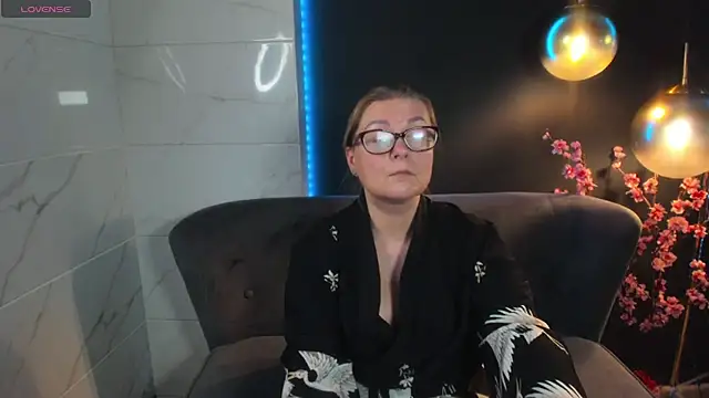 AlexandraKind online show from 12-29-24, 02:17