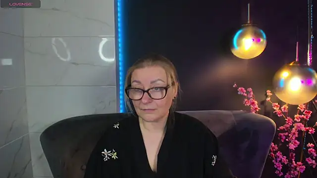 AlexandraKind online show from 12-30-24, 01:47