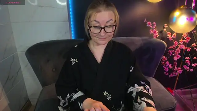 AlexandraKind online show from 12-30-24, 07:53