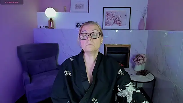 AlexandraKind online show from 01-08-25, 07:34