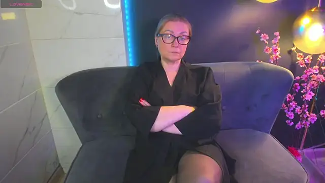 AlexandraKind online show from 01-10-25, 04:51