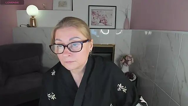 AlexandraKind online show from 01-14-25, 04:29