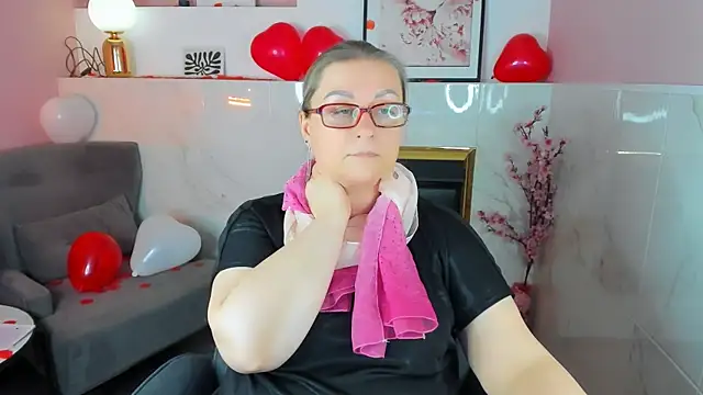 AlexandraKind online show from 02-13-26, 01:45