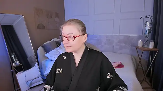 AlexandraKind online show from 03-17-26, 08:45