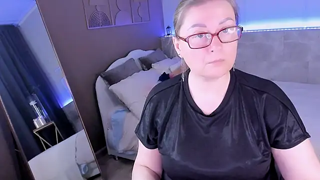 AlexandraKind online show from 03-18-26, 08:45