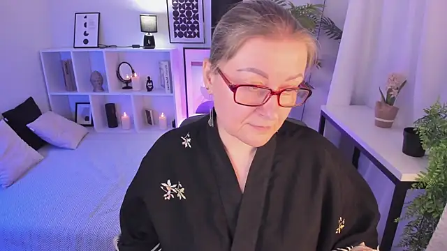 AlexandraKind online show from 03-21-26, 08:45