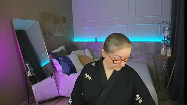 AlexandraKind online show from 03-28-26, 01:33