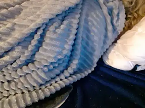 housewife shantie online show from 02-15-25, 12:48
