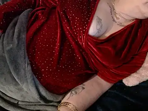 housewife shantie online show from 02-15-25, 03:52