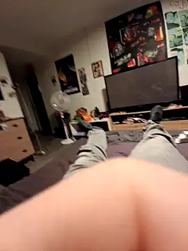 Snapshot of stev3w chatting on 11-12-25, 06:36 stev3w online show from 11-12-25, 06:36