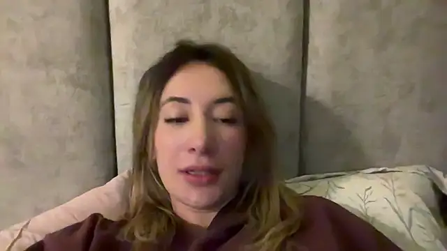 Snapshot of Gabby_cruz_ chatting on 12-04-24, 06:11 Gabby cruz online show from 12-04-24, 06:11
