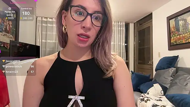 Snapshot of Gabby_cruz_ chatting on 12-13-24, 12:53 Gabby cruz online show from 12-13-24, 12:53