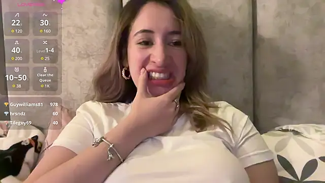 Snapshot of Gabby_cruz_ chatting on 12-15-24, 07:13 Gabby cruz online show from 12-15-24, 07:13