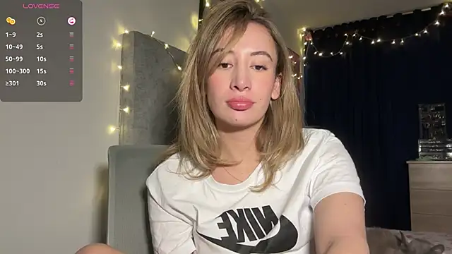 Snapshot of Gabby_cruz_ chatting on 01-14-25, 05:30 Gabby cruz online show from 01-14-25, 05:30