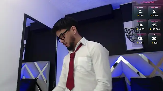 Tommidubois online show from 12-30-24, 03:03