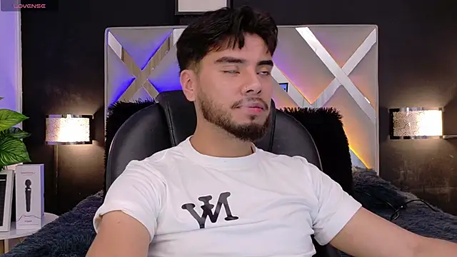 Tommidubois online show from 09-13-25, 04:23