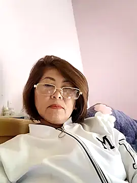 Snapshot of Baby-tits2024 chatting on 01-31-25, 06:24 Baby-tits2024 online show from 01-31-25, 06:24