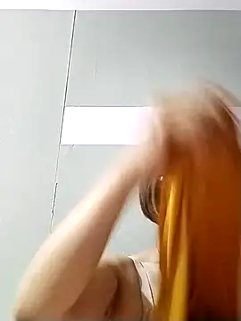 Snapshot of Baby-tits2024 chatting on 03-19-25, 01:40 Baby-tits2024 online show from 03-19-25, 01:40