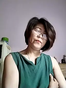 Snapshot of Baby-tits2024 chatting on 09-25-25, 12:36 Baby-tits2024 online show from 09-25-25, 12:36