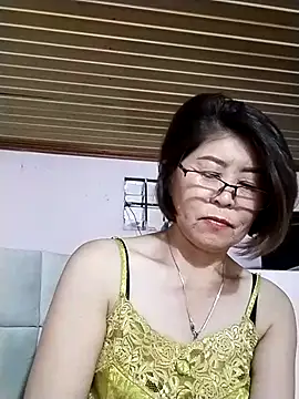 Snapshot of Baby-tits2024 chatting on 10-04-25, 01:09 Baby-tits2024 online show from 10-04-25, 01:09