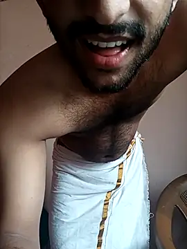 Snapshot of Vignesh3246 chatting on 10-28-25, 10:30 Vignesh3246 online show from 10-28-25, 10:30