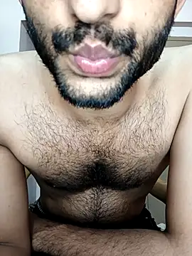 Snapshot of Vignesh3246 chatting on 11-01-25, 04:31 Vignesh3246 online show from 11-01-25, 04:31